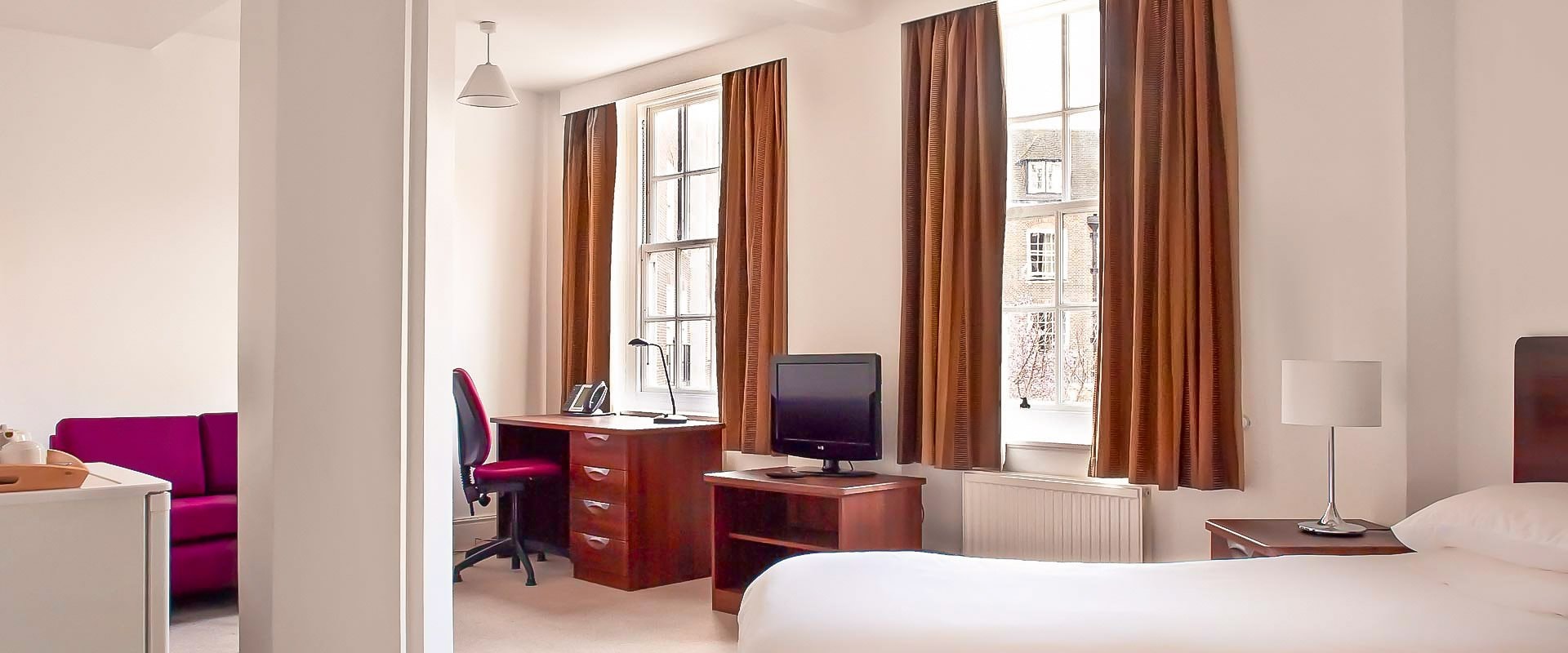 Exploring Accommodation Options for Oxford and Cambridge Universities