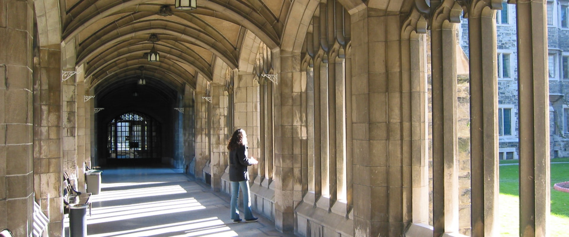 Preparing for Oxbridge Interviews: Tips and Advice for Admission, Courses, and Student Life