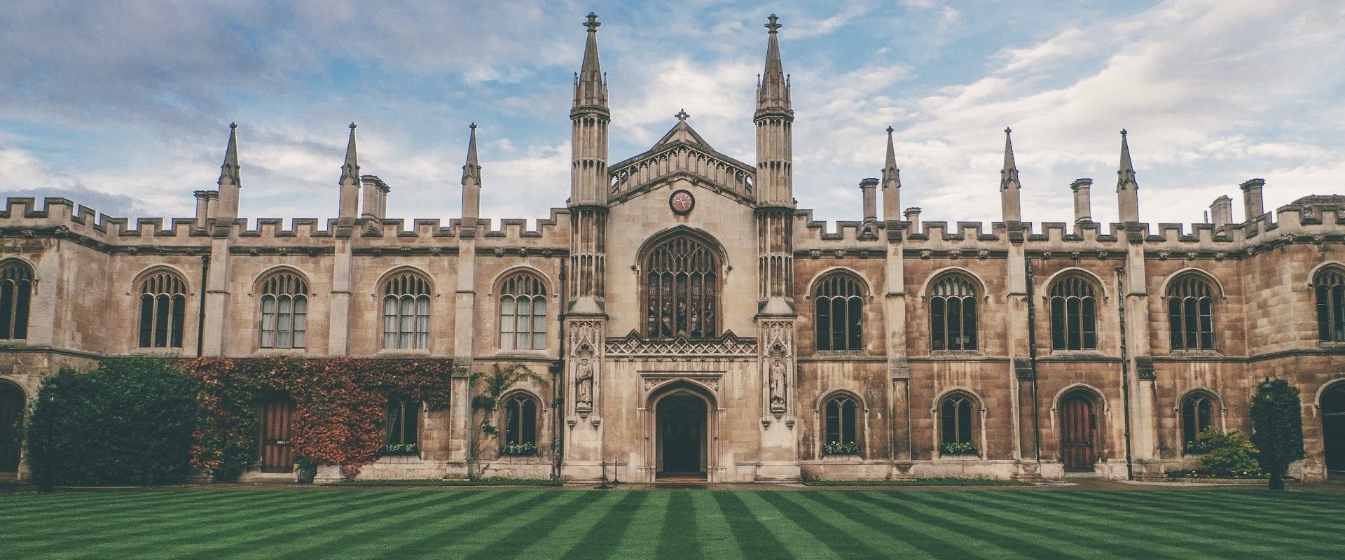 The Ultimate Guide to Applying to Oxbridge