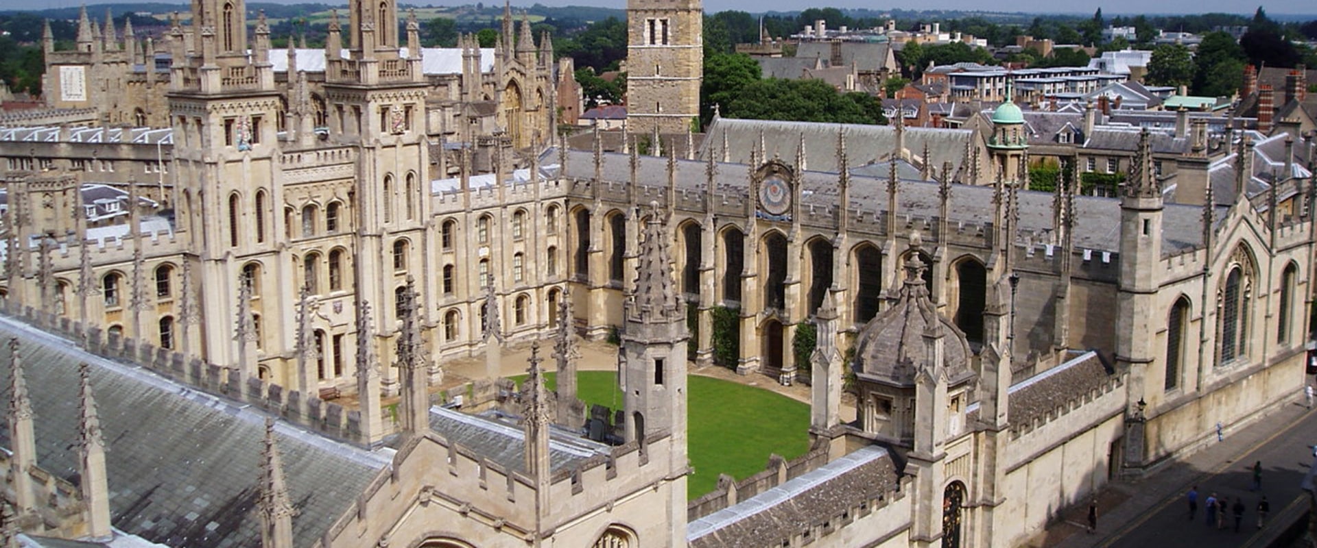 Your Ultimate Guide to Oxbridge Universities